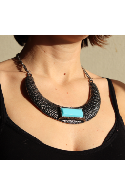 Pitted Bib Necklace